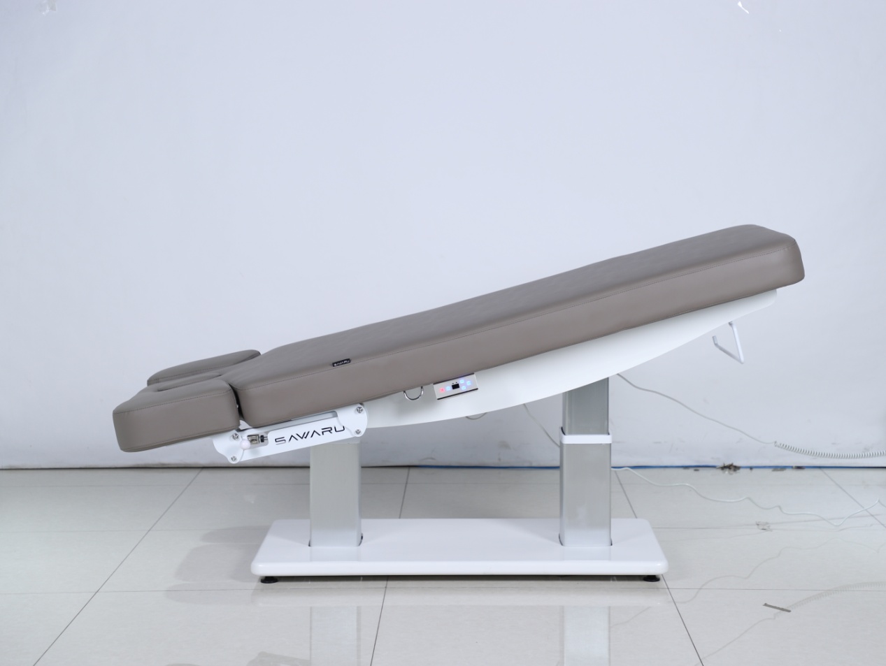 Кушетка M6502WG с 4 электроприводами картинки Sawaru M6502WG 