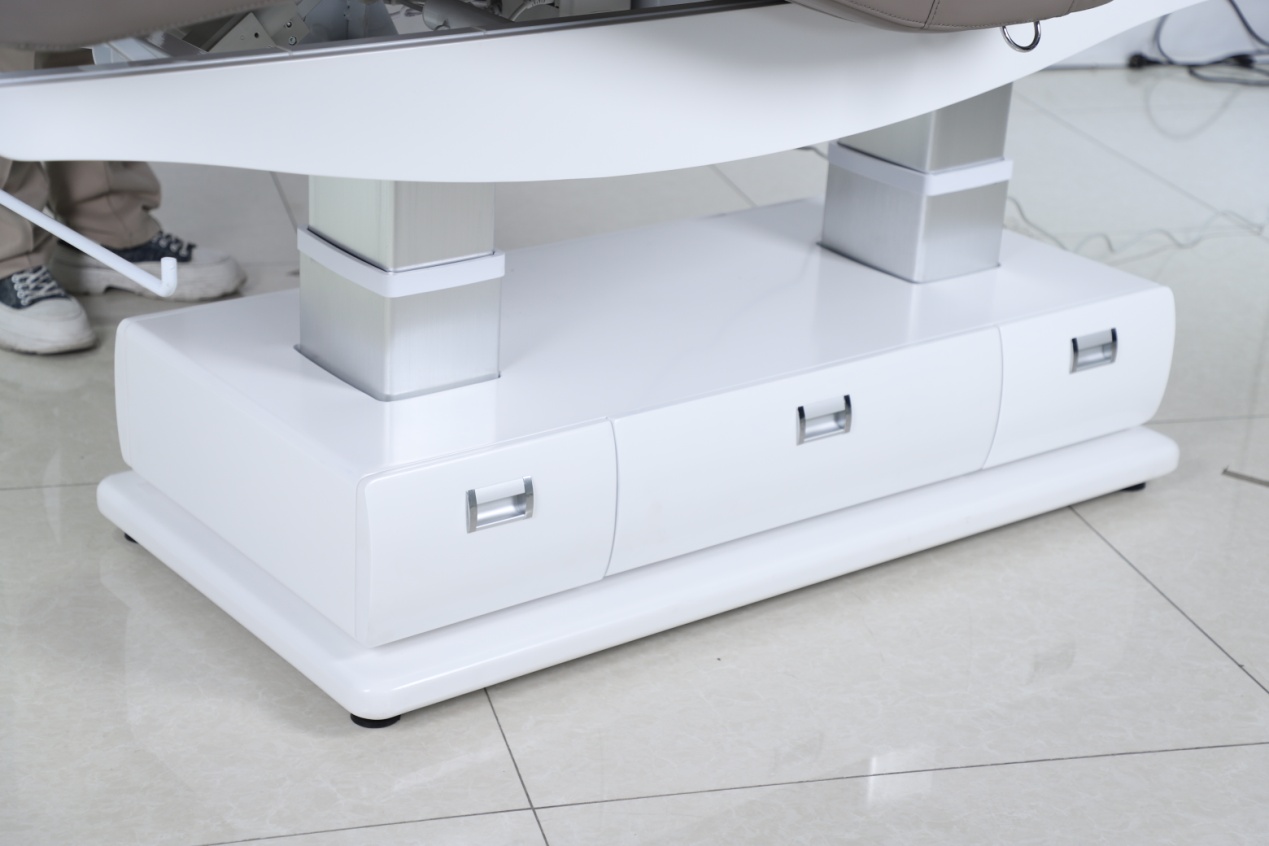 Кушетка M6502 с 4 электроприводами картинки Sawaru M6502WG 