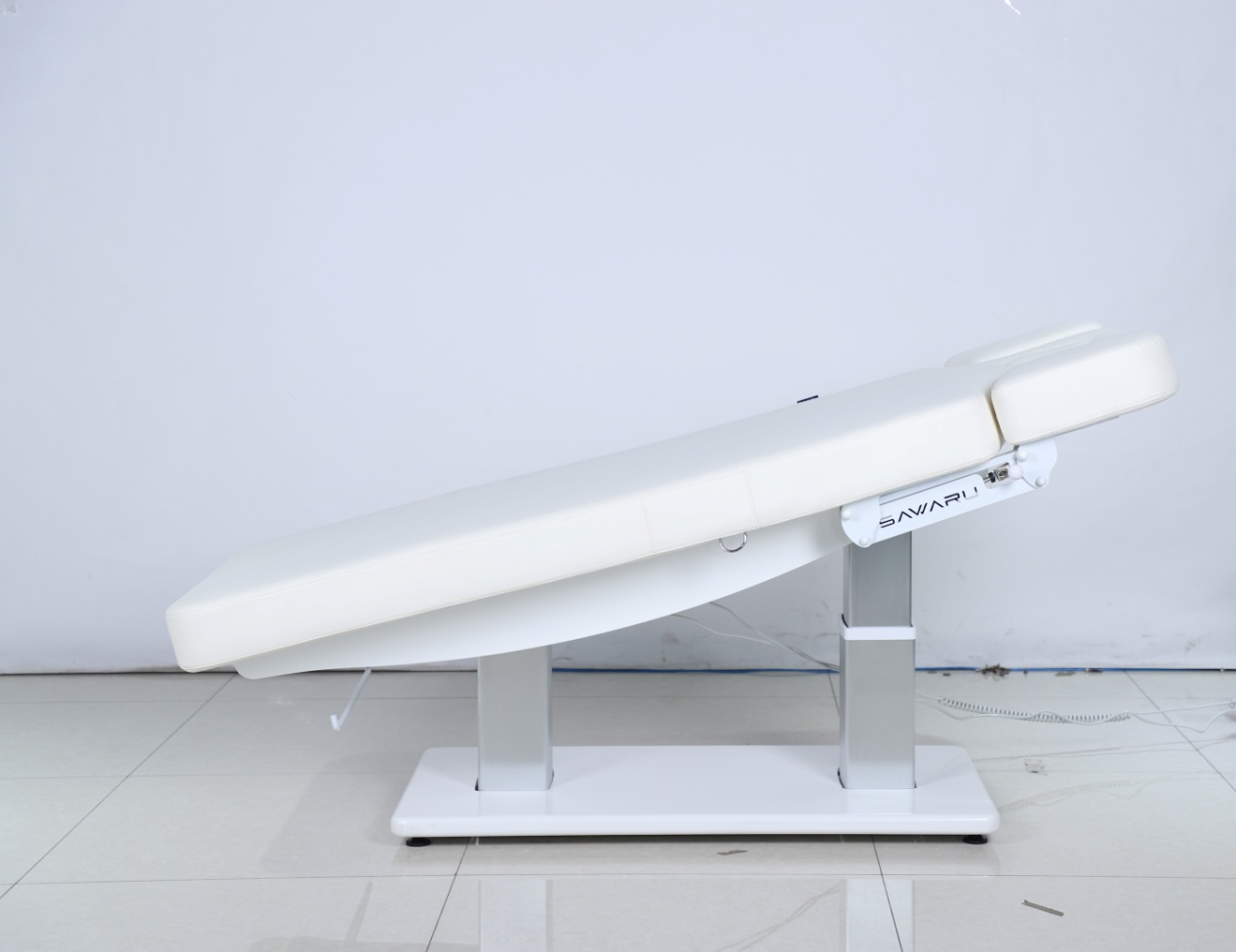 Кушетка M6502WG с 4 электроприводами картинки Sawaru M6502WG 
