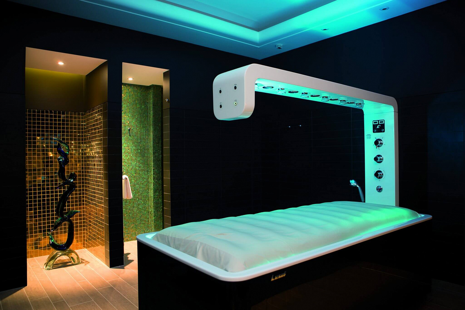 Многофункциональная кабина Aemotio SPA